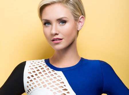 nicky whelan net worth|Nicky Whelan is Estimated to Have a Net Worth of Over $5 Million